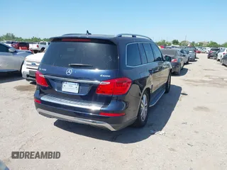 2013 Mercedes-Benz GL-Class GL 450 with VIN 4JGDF7CE7DA151011, listed as a IAAI auction lot 41987211 with 157,982 mi miles. Bid and sale history available at carsss.com. Image 4.
