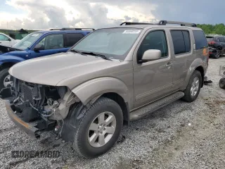 2009 Nissan Pathfinder LE z VIN 5N1AR18U29C600453, wystawiony jako Copart lot #55558335 z przebiegiem 138 362 mil mil oraz Szkoda całkowita • Salvage title. Historia ofert i sprzedaży dostępna na DreamBid. Obrazek 1.