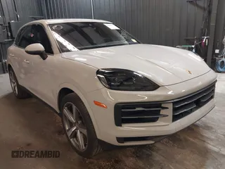 2024 Porsche Cayenne z VIN WP1AA2AY5RDA01585, wystawiony jako IAAI lot #41908153 z przebiegiem 15 559 mil mil oraz . Historia ofert i sprzedaży dostępna na DreamBid. Obrazek 1.