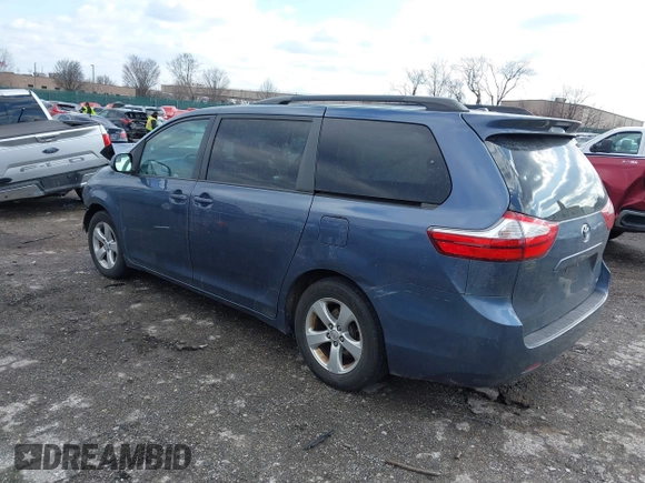 2016 Toyota Sienna LE AAS with VIN 5TDKK3DCXGS734130, listed as a IAAI auction lot 41519212 with 88,137 mi miles. Bid and sale history available at carsss.com. Image 3.