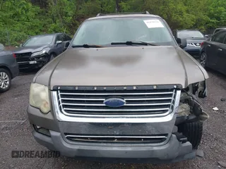 2006 Ford Explorer XLT z VIN 1FMEU63E36UA14864, wystawiony jako IAAI lot #41878026 z przebiegiem 221 134 mil mil oraz . Historia ofert i sprzedaży dostępna na DreamBid. Obrazek 6.