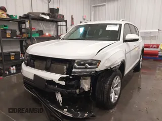 2018 Volkswagen Atlas SE with VIN 1V2KR2CA7JC574270, listed as a IAAI auction lot 41654110 with 104,440 mi miles and . Bid and sale history available at DreamBid. Image 6.