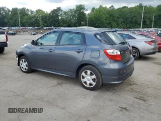 2009 Toyota Matrix S z VIN 2T1LE40E49C011605, wystawiony jako Copart lot #62895715 z przebiegiem 96 378 mil mil oraz Szkoda całkowita • Salvage title. Historia ofert i sprzedaży dostępna na DreamBid. Obrazek 2.