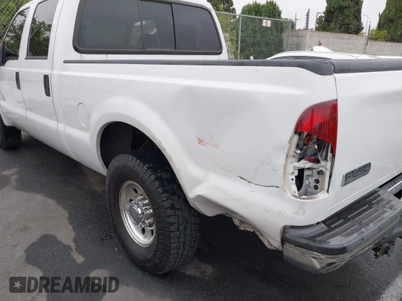 2003 Ford F-250 XL с VIN 1FTNW20L83EC77982, выставлен на аукционе IAAI как лот 42725985 с пробегом 196 203 миль миль и . История ставок и продаж доступна на DreamBid. Изображение 6.