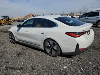 2024 BMW i4 xDrive40 z VIN WBY83FB06RFS94880, wystawiony jako Copart lot #45084805 z przebiegiem 7 053 mil mil oraz Szkoda całkowita • Salvage title. Historia ofert i sprzedaży dostępna na DreamBid. Obrazek 2.