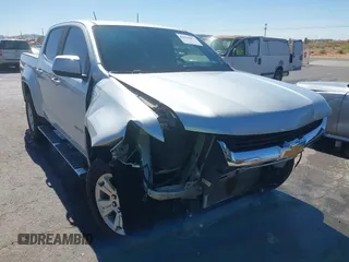 2018 Chevrolet Colorado 2WD LT z VIN 1GCGSCEN7J1143893, wystawiony jako IAAI lot #42079057 z przebiegiem 72 351 mil mil oraz . Historia ofert i sprzedaży dostępna na DreamBid. Obrazek 1.
