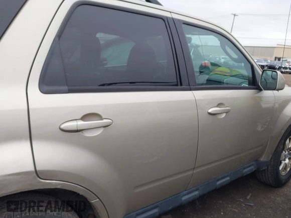 2012 Ford Escape Limited with VIN 1FMCU0EG7CKC15211, listed as a IAAI auction lot 41893797 with 95,561 mi miles. Bid and sale history available at carsss.com. Image 13.