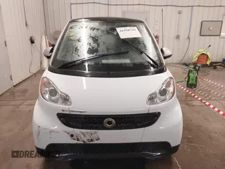 2015 Smart fortwo Passion z VIN WMEEJ3BA2FK790569, wystawiony jako IAAI lot #41598759 z przebiegiem 78 307 mil mil oraz . Historia ofert i sprzedaży dostępna na DreamBid. Obrazek 12.
