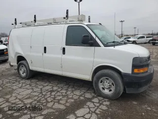2021 Chevrolet Express Cargo z VIN 1GCWGAFP5M1200324, wystawiony jako Copart lot #44656985 z przebiegiem 53 290 mil mil oraz Szkoda całkowita • Salvage title. Historia ofert i sprzedaży dostępna na DreamBid. Obrazek 4.