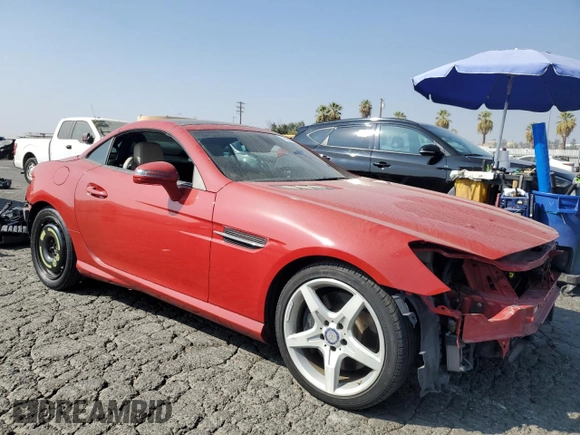 2014 Mercedes-Benz SLK 250 z VIN WDDPK4HA2EF088590, wystawiony jako Copart lot #75963374 z przebiegiem 82 299 mil mil oraz Szkoda całkowita • Salvage title. Historia ofert i sprzedaży dostępna na DreamBid. Obrazek 4.