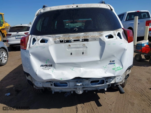 2014 Toyota RAV4 LE with VIN JTMBFREV8ED090319, listed as a IAAI auction lot 41980043 with 163,033 mi miles. Bid and sale history available at carsss.com. Image 6.