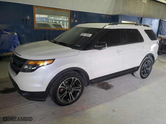 2015 Ford Explorer Sport with VIN 1FM5K8GT3FGA29003, listed as a Copart auction lot 89177035 with 204,000 mi miles and Clean Title. Bid and sale history available at carsss.com. Image 1.