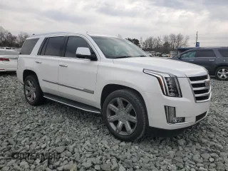 2016 Cadillac Escalade Luxury Collection z VIN 1GYS4BKJ6GR317151, wystawiony jako Copart lot #45726035 z przebiegiem 74 312 mil mil oraz Szkody całkowita. Historia ofert i sprzedaży dostępna na DreamBid. Obrazek 4.