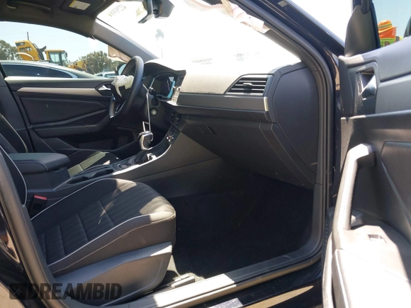 2023 Volkswagen Jetta Sport with VIN 3VWBM7BU1PM041957, listed as a IAAI auction lot 42293989 with 31,737 mi miles and . Bid and sale history available at DreamBid. Image 5.