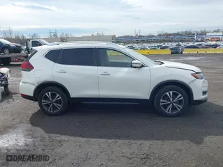 2020 Nissan Rogue SV with VIN JN8AT2MV8LW137111, listed as a IAAI auction lot 41849729 with 59,773 mi miles. Bid and sale history available at carsss.com. Image 13.