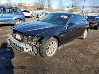 2015 BMW 5 Series 550i xDrive с VIN WBAKP9C54FD693721, выставлен на аукционе Copart как лот 83348714 с пробегом 59 993 миль миль и Списание • Salvage title. История ставок и продаж доступна на DreamBid. Изображение 1.
