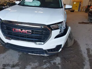 2024 GMC Terrain SLE with VIN 3GKALTEG4RL219079, listed as a IAAI auction lot 41208052 with 9,189 mi miles. Bid and sale history available at carsss.com. Image 6.