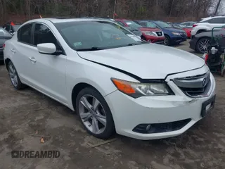 2013 Acura ILX Premium Pkg with VIN 19VDE1F58DE021616, listed as a IAAI auction lot 41840608 with 87,220 mi miles. Bid and sale history available at carsss.com. Image 1.