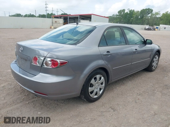 2006 Mazda 6 i with VIN 1YVFP80CX65M36617, listed as a IAAI auction lot 42059906 with 189,192 mi miles. Bid and sale history available at carsss.com. Image 4.