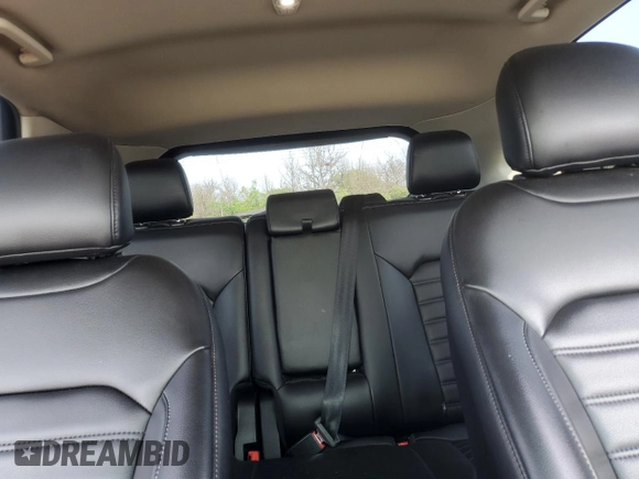 2019 Ford Edge SEL z VIN 2FMPK4J9XKBC67141, wystawiony jako Copart lot #60271615 z przebiegiem 100 400 mil mil oraz Szkoda całkowita • Salvage title. Historia ofert i sprzedaży dostępna na DreamBid. Obrazek 10.