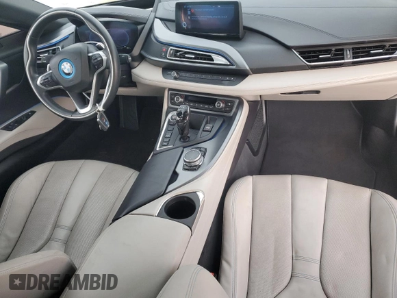 2015 BMW i8 z VIN WBY2Z2C56FV674231, wystawiony jako Copart lot #37218014 z przebiegiem 27 465 mil mil oraz . Historia ofert i sprzedaży dostępna na DreamBid. Obrazek 8.