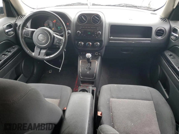 2011 Jeep Patriot Sport z VIN 1J4NT1GBXBD289100, wystawiony jako Copart lot #58624415 z przebiegiem 119 710 mil mil oraz Czysty tytuł • Clean title. Historia ofert i sprzedaży dostępna na DreamBid. Obrazek 8.