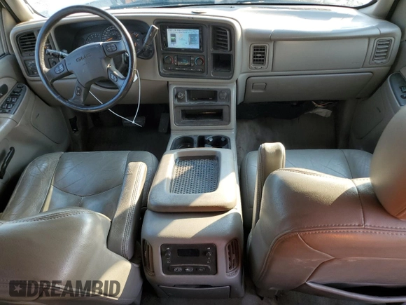 2003 GMC Sierra 1500HD SLT z VIN 1GTGK13U53F217669, wystawiony jako Copart lot #74547254 z przebiegiem 204 966 mil mil oraz Czysty tytuł • Clean title. Historia ofert i sprzedaży dostępna na DreamBid. Obrazek 8.