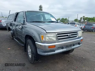 1997 Toyota T100 SR5 with VIN JT4UN24D3V0040298, listed as a IAAI auction lot 41936885 with 66,224 mi miles and . Bid and sale history available at DreamBid. Image 1.