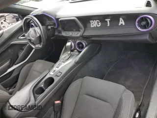 2018 Chevrolet Camaro 1SS z VIN 1G1FF1R71J0129616, wystawiony jako Copart lot #56029085 z przebiegiem 121 950 mil mil oraz Szkoda całkowita • Salvage title. Historia ofert i sprzedaży dostępna na DreamBid. Obrazek 8.
