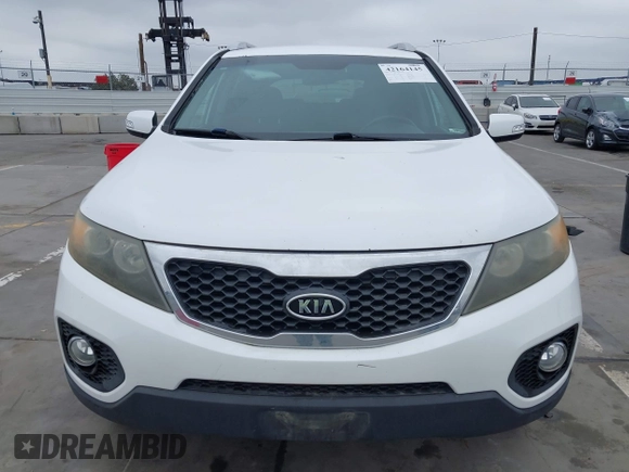 2011 Kia Sorento LX with VIN 5XYKT4A10BG170581, listed as a IAAI auction lot 42164145 with Not Provided miles and . Bid and sale history available at carsss.com. Image 12.