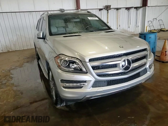 2013 Mercedes-Benz GL 450 z VIN 4JGDF7CE4DA115020, wystawiony jako Copart lot #54309625 z przebiegiem 166 123 mil mil oraz Szkoda całkowita • Salvage title. Historia ofert i sprzedaży dostępna na DreamBid. Obrazek 14.
