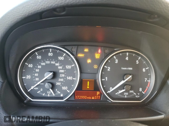 2010 BMW 1 Series 135i with VIN WBAUC7C53AVK95945, listed as a Copart auction lot 76455904 with 172,990 mi miles and Salvage title. Bid and sale history available at DreamBid. Image 9.