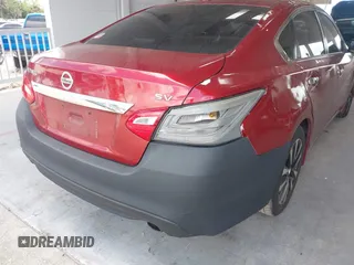 2018 Nissan Altima 2.5 S with VIN 1N4AL3AP5JC212083, listed as a IAAI auction lot 42181501 with 112,031 mi miles. Bid and sale history available at carsss.com. Image 12.