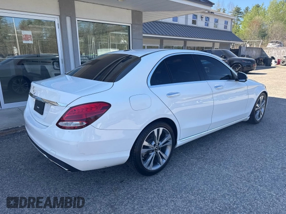 2017 Mercedes-Benz C C 300 with VIN 55SWF4JB5HU220634, listed as a IAAI auction lot 42171628 with 228,573 mi miles. Bid and sale history available at carsss.com. Image 4.