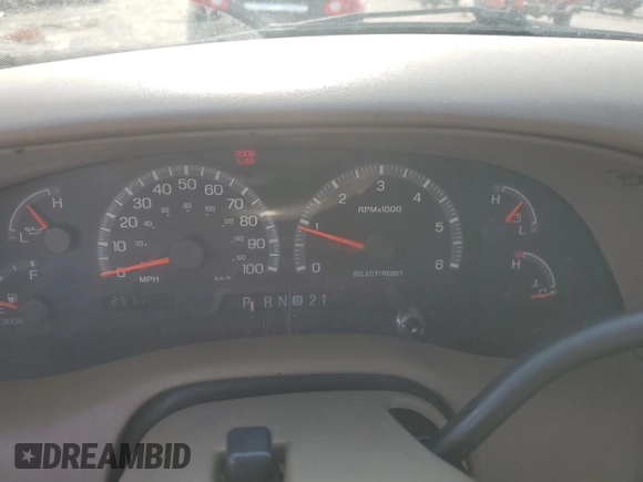 2001 Ford F-150 XL with VIN 1FTRX17W71NB71934, listed as a Copart auction lot 54231605 with 257,867 mi miles and Salvage title. Bid and sale history available at DreamBid. Image 9.