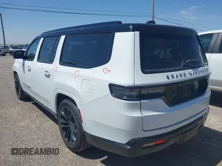 2024 Jeep Grand Wagoneer Series II с VIN 1C4SJSFP0RS131212, выставлен на аукционе IAAI как лот 42503269 с пробегом 42 518 миль миль и . История ставок и продаж доступна на DreamBid. Изображение 3.