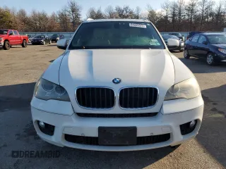 2012 BMW X5 35i with VIN 5UXZV4C55CL747778, listed as a Copart auction lot 84335374 with 144,258 mi miles and Non repairable. Bid and sale history available at DreamBid. Image 5.