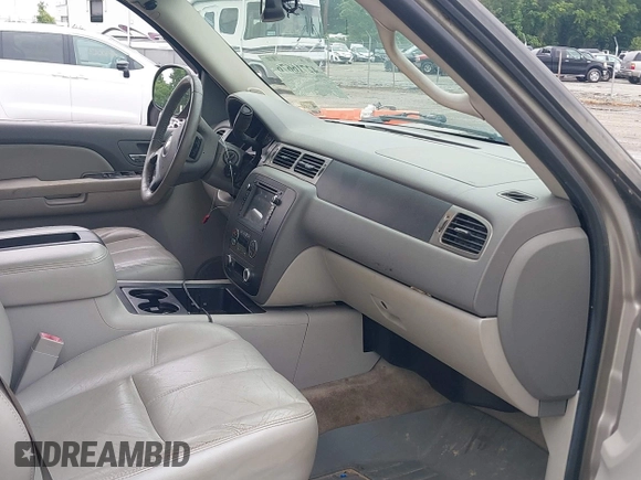 2007 Chevrolet Suburban LT с VIN 3GNFC16057G172472, выставлен на аукционе IAAI как лот 42716676 с пробегом 262 281 миль миль и . История ставок и продаж доступна на DreamBid. Изображение 5.