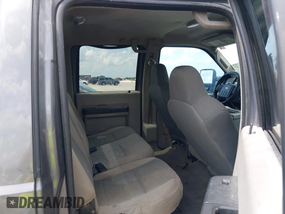 2009 Ford F-250 XL with VIN 1FTSW21519EB01299, listed as a IAAI auction lot 42491327 with 235,705 mi miles and . Bid and sale history available at DreamBid. Image 8.