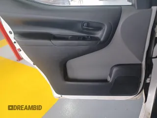 2020 Nissan NV200 S z VIN 3N6CM0KN8LK705164, wystawiony jako IAAI lot #42843874 z przebiegiem 112 160 mil mil oraz . Historia ofert i sprzedaży dostępna na DreamBid. Obrazek 2.