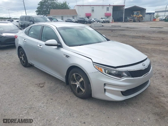 2018 Kia Optima LX with VIN 5XXGT4L35JG186427, listed as a IAAI auction lot 41988613 with 39,456 mi miles. Bid and sale history available at carsss.com. Image 1.