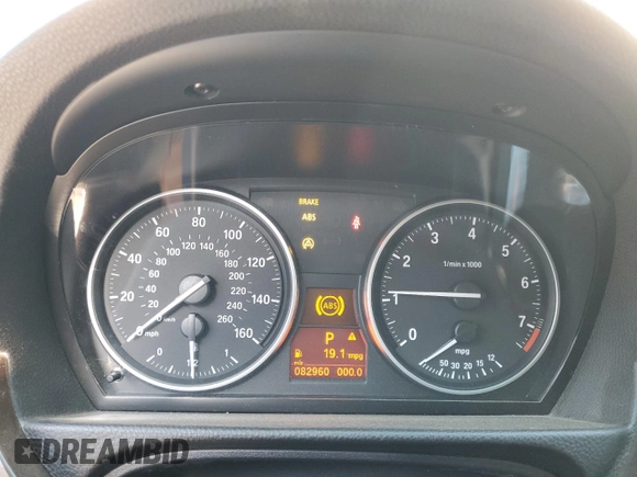 2010 BMW 3 Series 328i with VIN WBAPH5C52AA439642, listed as a Copart auction lot 42956485 with 82,960 mi miles and Salvage title. Bid and sale history available at DreamBid. Image 9.