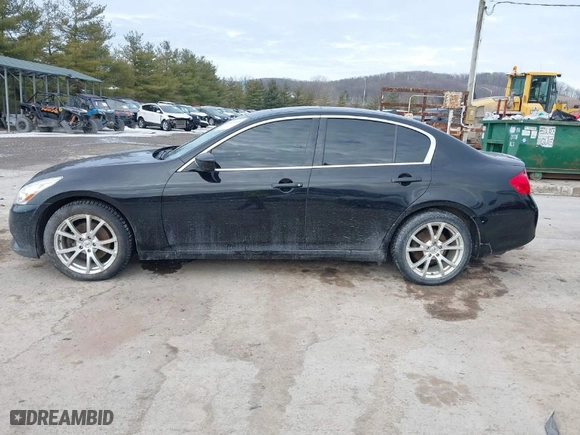 2015 Infiniti Q40 with VIN JN1CV6AR0FM521044, listed as a IAAI auction lot 41649668 with 52,028 mi miles. Bid and sale history available at carsss.com. Image 14.