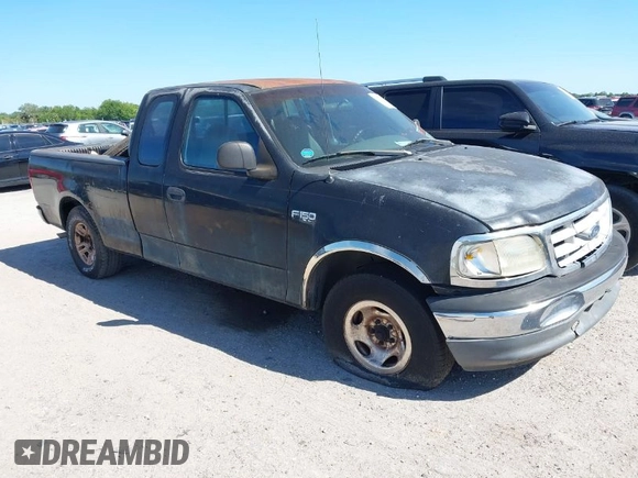1999 Ford F-150 z VIN 1FTZX1725XKA26611, wystawiony jako IAAI lot #42037812 z przebiegiem Nie podano mil oraz . Historia ofert i sprzedaży dostępna na DreamBid. Obrazek 1.
