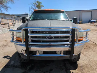 2001 Ford F-250 XL with VIN 1FTNW21F61EB84674, listed as a Copart auction lot 53078865 with 232,358 mi miles and Salvage title. Bid and sale history available at DreamBid. Image 5.