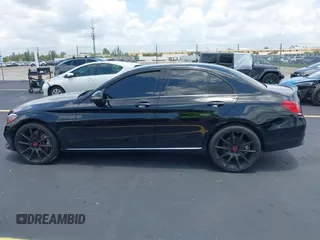 2020 Mercedes-Benz C 300 with VIN W1KWF8DB4LR581964, listed as a IAAI auction lot 42366657 with 43,337 mi miles and . Bid and sale history available at DreamBid. Image 15.