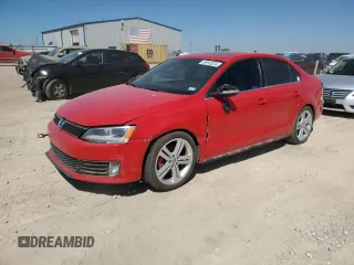 2015 Volkswagen Jetta GLI SE z VIN 3VW4S7AJ8FM264050, wystawiony jako Copart lot #69943534 z przebiegiem 121 517 mil mil oraz Szkoda całkowita • Salvage title. Historia ofert i sprzedaży dostępna na DreamBid. Obrazek 1.