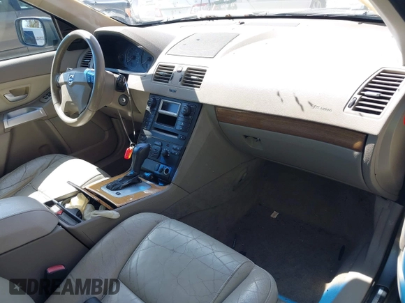 2006 Volvo XC90 with VIN YV4CM592361282458, listed as a IAAI auction lot 41995482 with 281,603 mi miles and . Bid and sale history available at DreamBid. Image 5.