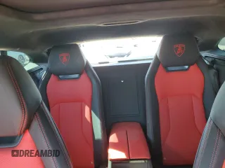 2019 Lamborghini Urus z VIN ZPBUA1ZL9KLA05029, wystawiony jako Copart lot #89060575 z przebiegiem 60 062 mil mil oraz Szkody całkowita. Historia ofert i sprzedaży dostępna na DreamBid. Obrazek 10.