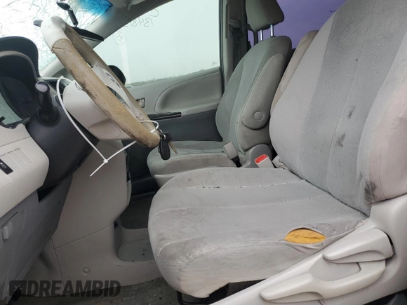 2013 Toyota Sienna L with VIN 5TDZK3DC5DS369785, listed as a Copart auction lot 79842584 with 178,788 mi miles and Salvage Title. Bid and sale history available at carsss.com. Image 7.